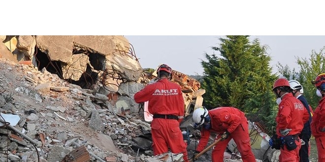 Deprem çantası kadar, deprem anındaki 'hayat üçgeni' de önemli