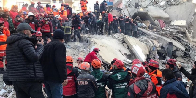 Malatya Valiliği uyardı: Hasarlı evlere girmeyin