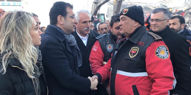 İmamoğlu, deprem bölgesinde incelemelerde bulundu
