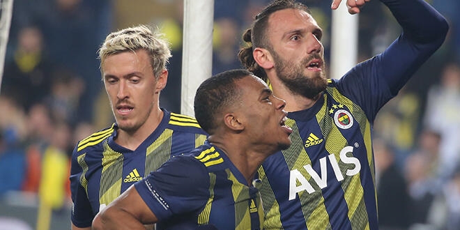 Medipol Başakşehir zirve yarışında yara aldı