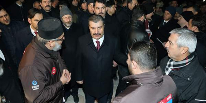 Bakan Koca: Elazığ'da hastanelerde yatan 153 hasta var