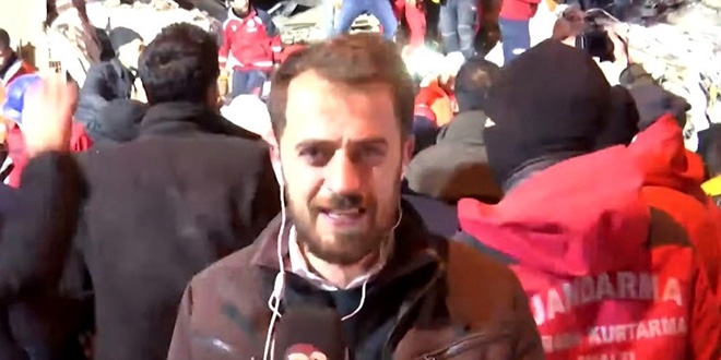 Enkazdan sağ çıkarılmayı anlatan muhabir duygulandırdı