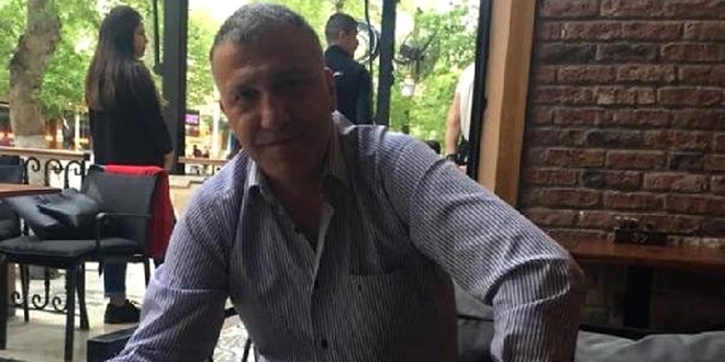 Depremde başına düşen sac parçasıyla öldü