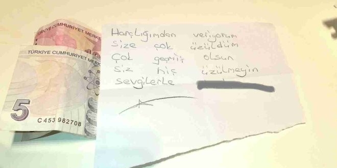 Yardım paketinin içine notla harçlığını bıraktı