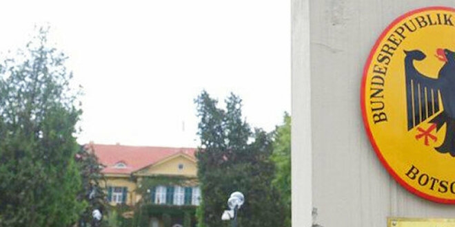 Casus avukat aracılığıyla gizli bilgiler elçilere sızdı