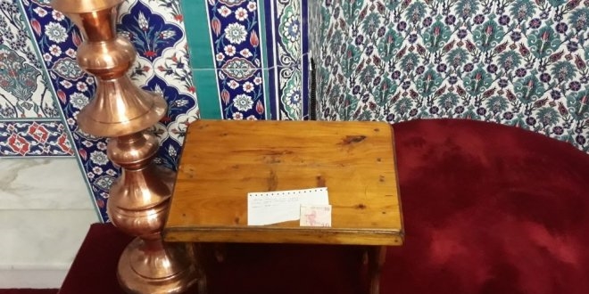 Namaz kılarken kullandığı elektrikli ısıtıcının parasını bıraktı
