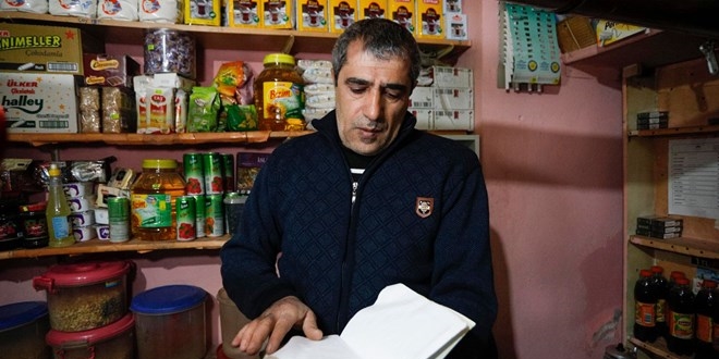 Hayırsever bu kez deprem bölgesinde: Depremzedelerin bakkal borçlarını kapattı