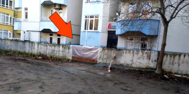 Makam aracı haczedilince vergi dairesinin yolunu kapattı