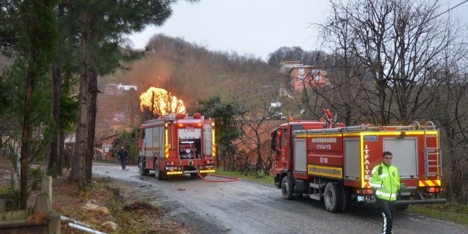 Ordu Valili�i: Patlaman�n nedeni heyelan
