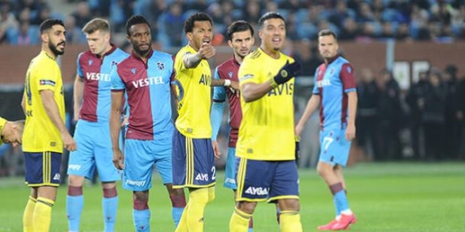 Fenerbahçe Trabzon'da alabora oldu