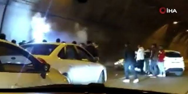 Asker uğurlamak için tüneli kapattılar, motosikletle drift yaptılar