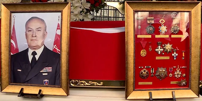 Deniz Kuvvetleri eski Komutanı toprağa verildi