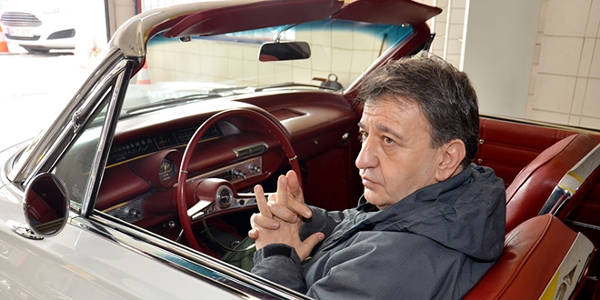 Klasik otomobilleri 46 yıldır yeniden tasarlıyor