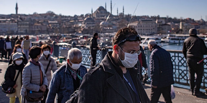 İstanbul'da korona virüsüne maskeli önlem