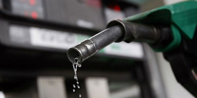 Benzine 8 kuruşluk zam iptal edildi
