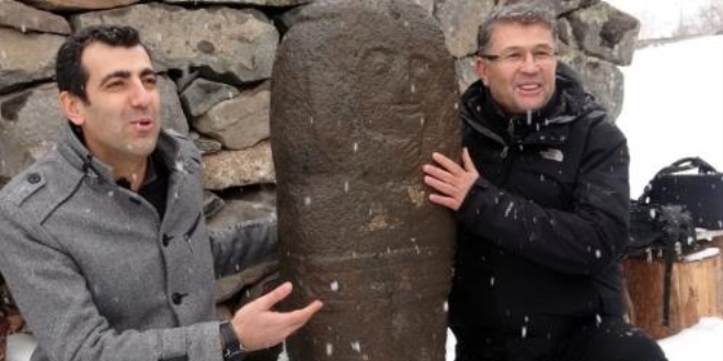 Erzurum'da 2 bin 500 yıllık 'Taş Baba' heykeli bulundu