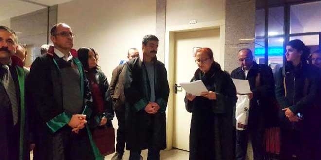 Avukatların adliyelerde 'çay' eylemi sürüyor