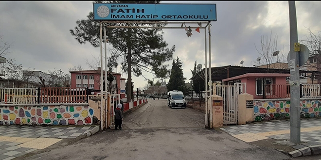 Okul öğrencileri içtikleri sütten zehirlendi