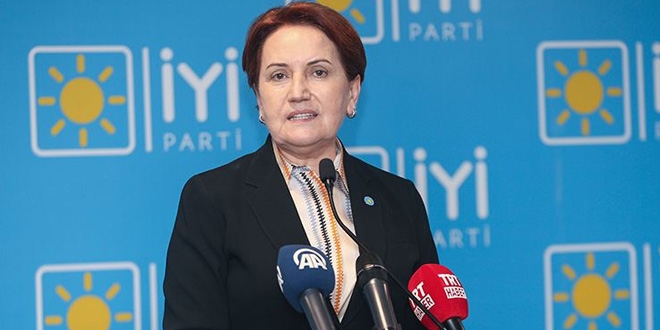 Meral Akşener'i taşıyan uçakta türbülans paniği