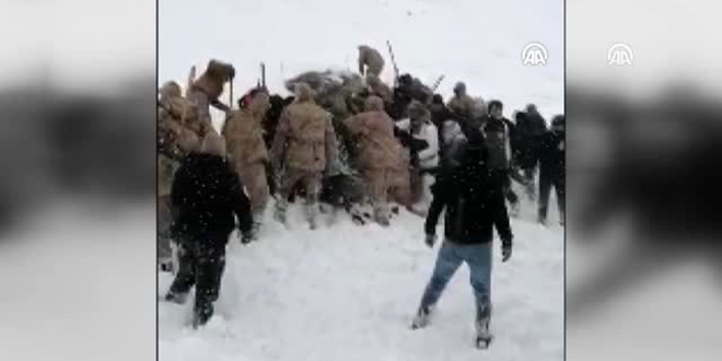 �kinci ���da kurtarma �al��malar�n�n en s�cak anlar� kamerada