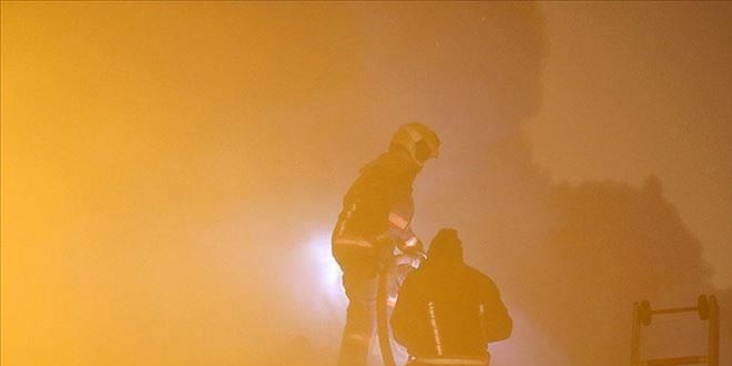 Tuzla'da askeri alanda b�y�k yang�n