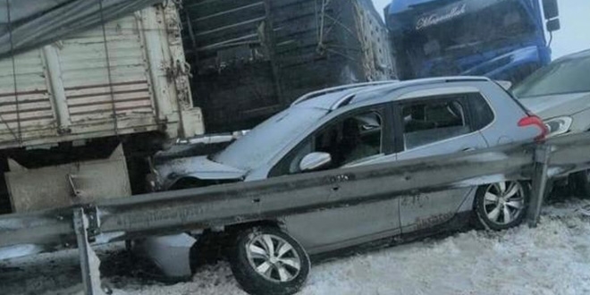 Konya'da zincirleme trafik kazas: 15 yaral