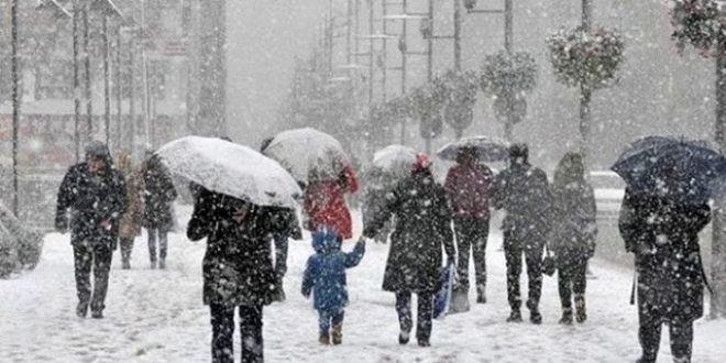 Meteoroloji'den 3 bölgeye yoğun kar yağışı uyarısı
