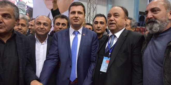 CHP İzmir İl Başkanlığına yeniden Deniz Yücel seçildi