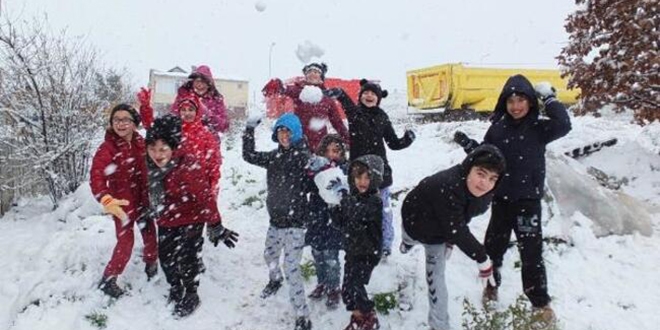 Eğitime kar engeli... 36 şehirde okullar tatil