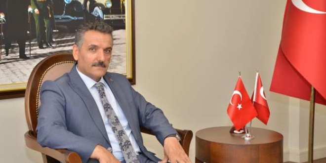 Öğrenciler Vali'yi sosyal medyada ikna etmeye çalıştı