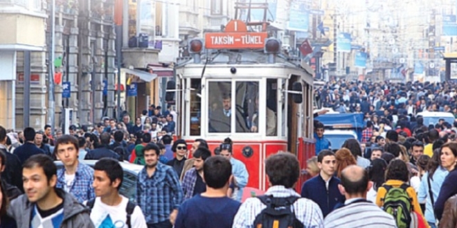 Hala köyü bırakıp kente göçüyoruz