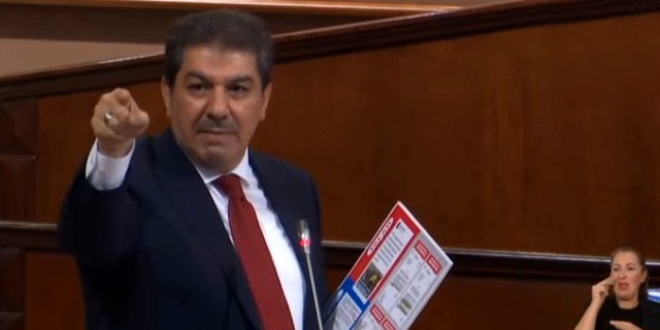 İBB meclisinde gerginlik: Aynaya bak terbiyesiz