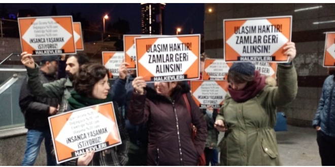 İstanbul'da toplu taşımaya yapılan zam protesto edildi