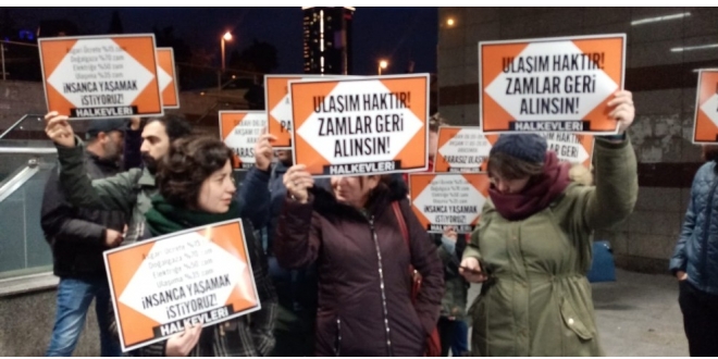 stanbul'da toplu tamaya yaplan zam protesto edildi