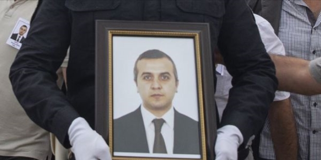 Trk diplomat Kse'yi ehit edenlere idam cezas