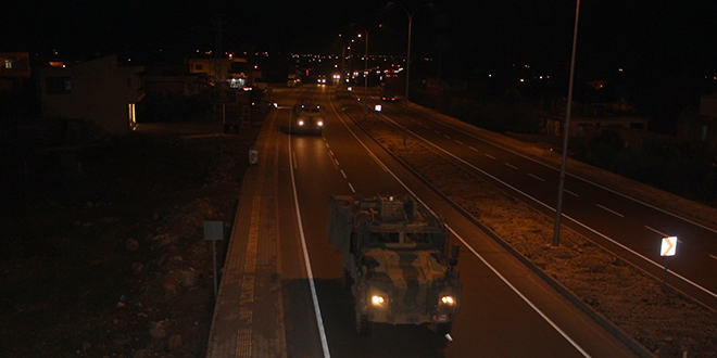 İdlib'deki gözlem noktalarına obüs ve komando takviyesi