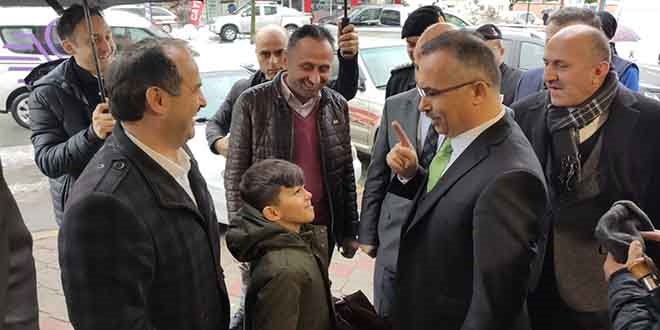 Rize Valisi ile bir öğrencinin tatil pazarlığı