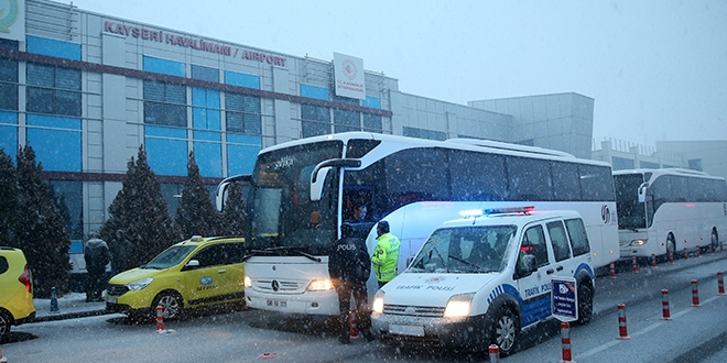 Antalyaspor'un uçağı Kayseri'ye zorunlu iniş yaptı