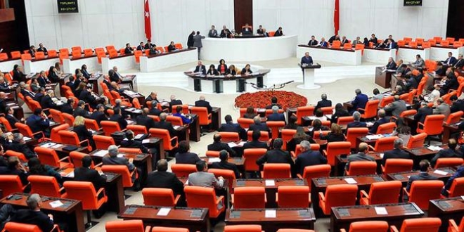 TBMM'ye eşofmanla giriş izinle olacak