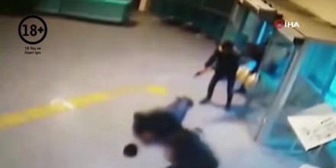 Amcasını öldürdü, saniye saniye kameralara yansıdı