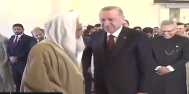 Pakistan'da, Erdoğan'ın namazı kıldırması istendi