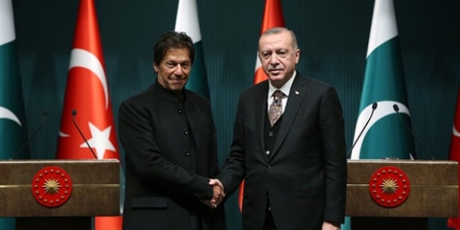 Erdoğan'ın Pakistan ziyareti, ülke basınında geniş yer buldu