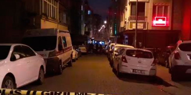 Bahçelievler'de bekçilere bıçaklı saldırı: 2 bekçi yaralı