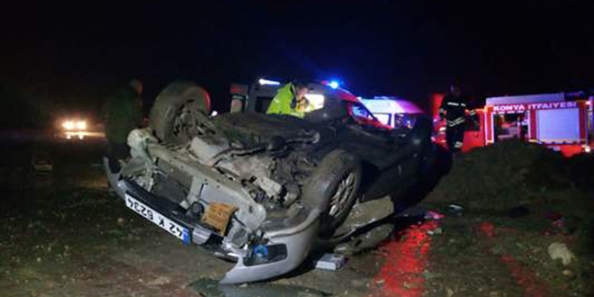 Otomobilin şarampole devrilmesi sonucu 1 kişi öldü, 2 kişi yaralandı