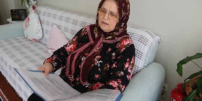 70 yaşında okuma yazma öğrendi, hayatının kitabını yazıyor