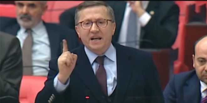 Meclis'te gergin anlar: Dövecek misiniz? buyrun 7 kişiyiz