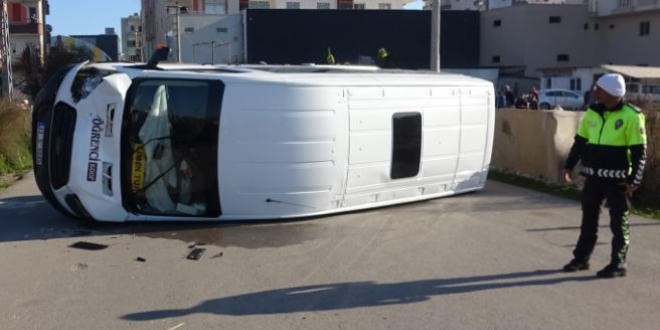 Mersin'de renci servisi kaza yapt: 11 yaral