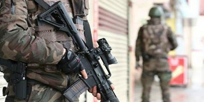 Hakkari'de terör operasyonunda 2 şüpheli gözaltında