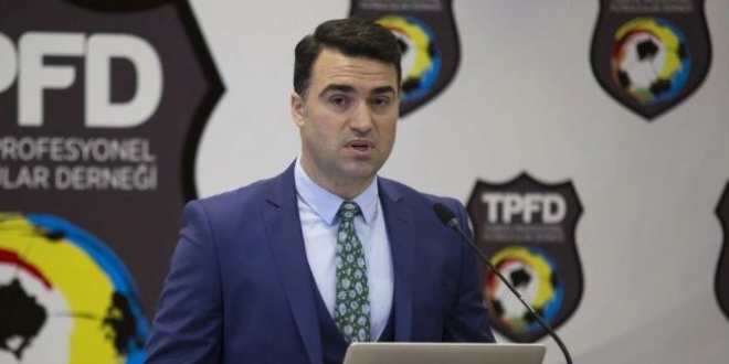 Eski milli futbolcu Hakan Ünsal'ın acı günü
