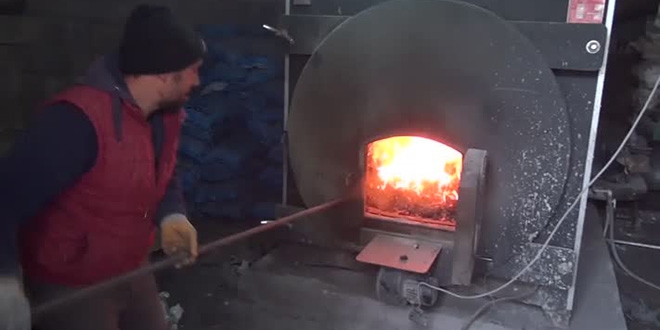 'Öğrenciler üşümesin' diye öğretmen ve hayırseverler kalorifer sistemi yaptırdı